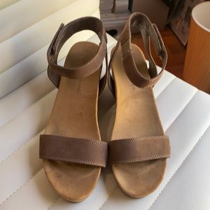 Lucky Brand wedges